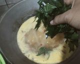 Foto langkah ke 3 dari resep Mie Kuah Daun Pepaya Jepang.