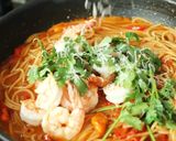 Foto langkah ke 8 dari resep Tom Yum Spaghetti Devina Hermawan.