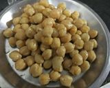 A picture of step 2 of Healthy kabuli chana salad.