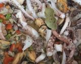 Foto del paso 4 de la receta: Arroz con calamar y almejas. Para semana santa