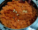 शाही गाजर हलवा (Shahi Gajar Halwa Recipe In Marathi) रेसिपी स्टेप 3 फोटो 