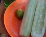 Foto langkah ke 1 dari resep 164. Es Kuwut Timun.