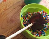 Foto del paso 2 de la receta: Fresas love bañados en chocolate 🍫💕🍓