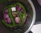 A picture of step 3 of Cabbage poriyal.