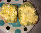 Foto del paso 4 de la receta: Desayuno con huevos revueltos 👌