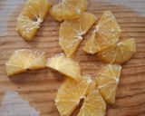 Foto del paso 1 de la receta: Ensalada de lechuga con naranja y nuez