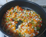 Foto del paso 2 de la receta: Arroz salteado con verduras y jamón