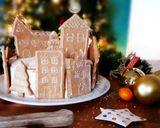 Foto del passaggio 9 della ricetta Gingerbread village cake (di Giusy Schingaro)