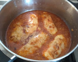 Foto del paso 4 de la receta: Merluza al ajillo con guarnición de habas frescas y patata