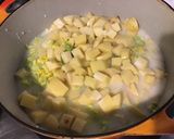 Une image de l'étape 5 de Velouté de panais chou et pommes de terre aux noisettes et jambon cru.