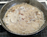 Foto del paso 6 de la receta: Escalopes de añojo con salsa de champiñones