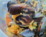 Foto del paso 7 de la receta: Mejillón gallego con sofrito mediterráneo