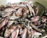Foto langkah ke 2 dari resep Cumi item masak lada bawang putih cepat mudah ala rumah.