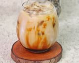 Foto langkah ke 4 dari resep Iced Aren Latte.