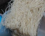 Foto langkah ke 1 dari resep Bihun Kuah.