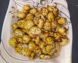 A picture of step 7 of Sweet and salty phool makhana.