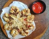 Foto langkah ke 3 dari resep Pizza Thin Flower.