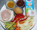 รูปขั้นตอนการทำที่ 1 ของ ไก่ผัดผงกะหรี่