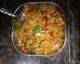 A picture of step 5 of Namkeen bhel.