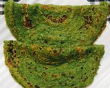 A picture of step 3 of Spinach Rava Dosa.
