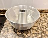 Foto del paso 2 de la receta: Pastel salado con queso y aceitunas