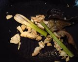 Foto langkah ke 3 dari resep Sup Ayam Ala Pak Min Klaten.