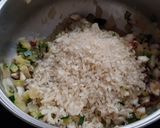 Foto del paso 3 de la receta: Arroz caldoso de pulpo, calamar y calabacín