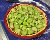 Une image de l'étape 4 de Tarte rhubarbe vanille orange.
