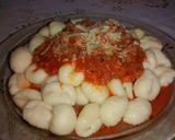 Foto del paso 3 de la receta: Ñoquis de sémola y queso parmesano con salsa bologñesa 