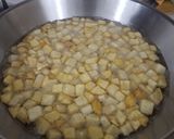 Foto langkah ke 1 dari resep Kentang asam pedas.