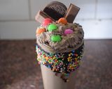 A picture of step 8 of Loaded shake/ Chocolate Milk shake.