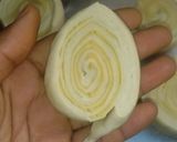 A picture of step 9 of Swirl pie.