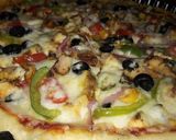 A picture of step 6 of Chicken Tikka pizza and tikka Bread Pizza jo mainy,1st,tym bnata tha.