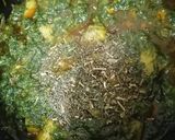 A picture of step 2 of Aloo Palak.