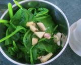A picture of step 2 of Spinach soup 😋.
