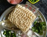 A picture of step 1 of Veg maggi.