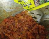 A picture of step 1 of -e- Laccha maggi gravy paneer masala.
