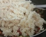 A picture of step 7 of Cheesy pasta.