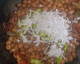 A picture of step 4 of Black Chana Sundal.