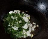 Foto langkah ke 3 dari resep Tumis Telur Tomat Super Praktis.