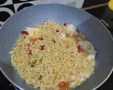 Foto langkah ke 4 dari resep Indomie Telor Cabe Merah Spesial.