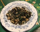 Une image de l'étape 10 de Fricassée de champignons de Paris à l'ail et persil.