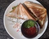 ઇઝી ચીઝી સેન્ડવીચ (Easy Cheesy Sandwich Recipe In Gujarati) રેસીપી સ્ટેપ4ફોટો