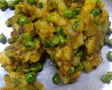 A picture of step 8 of Aloo (potato) matar (peas) less oil kachodis.
