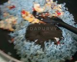 Foto langkah ke 5 dari resep Nasi Goreng Hitam Tinta Cumi ala dapurVY.