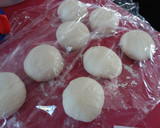 Foto del paso 4 de la receta: Panecillos cubiertos de harina