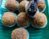 Foto langkah ke 5 dari resep 256.Bola"ubi ungu coklat lumer.