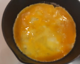 Foto del paso 2 de la receta: Rollitos de ternera y tortilla en salsa de pimientos
