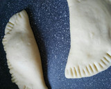 Foto del paso 4 de la receta: Empanada de atún con tomate frito en el sartén