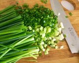 Hình bước làm 1 của món Cà tím mỡ hành không cần lò nướng mà lại ngon hơn và đẹp hơn!